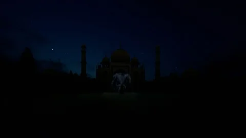 Taj Mahal front view timelapse night to day 4K 動画素材 112121365