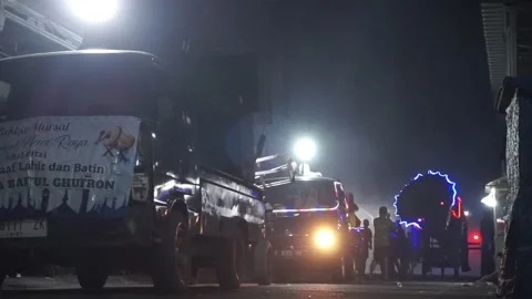 Takbir around Stock Footage 330183989