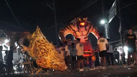 Takbir around Stock Footage 330184100