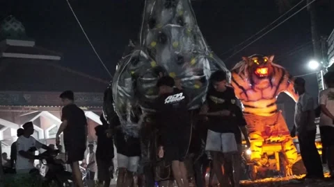 Takbir around Stock Footage 330184358