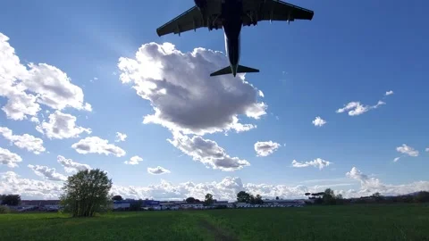 Take off Airplane, Real time, 4k Stock Footage 141080002