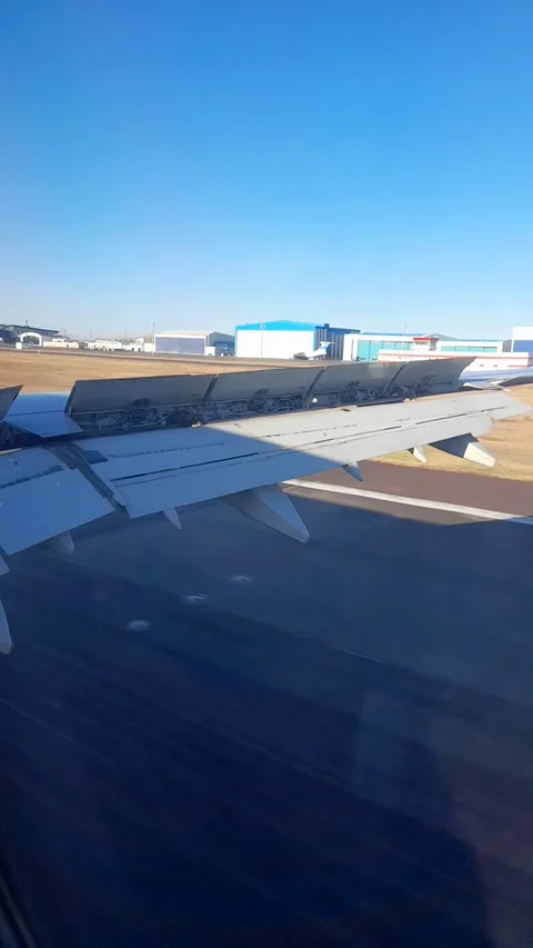 Take off, airplane, wing, sky, the sun. Vídeos de archivo 147148679