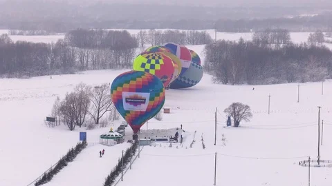 Take off the balloon from the ground. Stock Footage 123467343