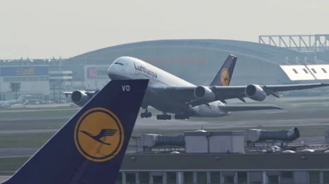 Take off Lufthansa A 380 800 Video stock 37047528