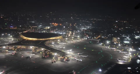 Take off from Mumbai airport at night. Stock Footage