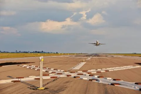 Take off Stock Photos