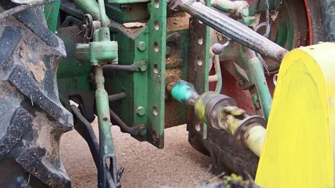Take-off shaft of an old tractor Video stock 325889661