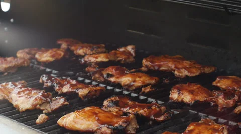 Taking Chicken off the Grill Video stock 38007579