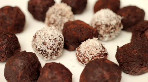 Taking a chocolate cookie Video stock 33647268