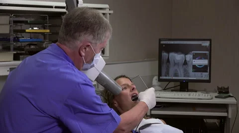 Taking a dental radiography Video stock 53012101