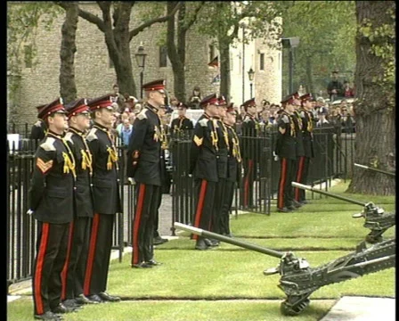 TAKING POSITIONS Stock-Footage 568103