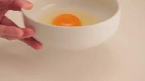 Taking the yolk with a plastic bottle Video stock 133813765