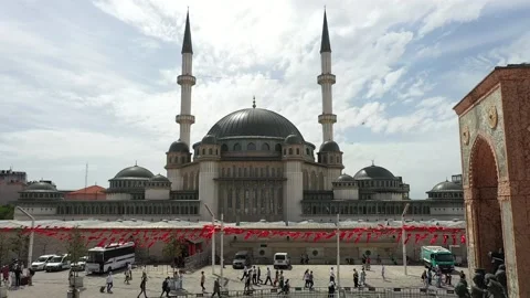 Taksim view and mosque drone view Video stock 219466926