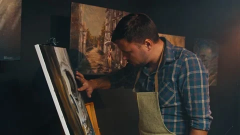 Talanted artist using his hands to creat an oil painting picture in art studio. Stock Footage 150928532