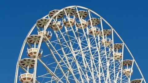 Tall Classical Fair Ferris Wheel In France Video stock 80558522