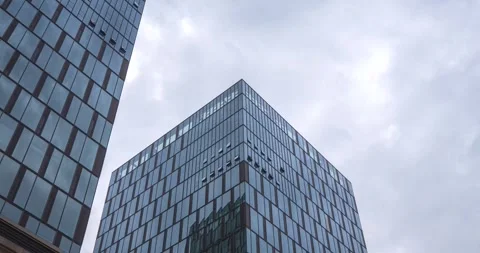 A tall office building Видео 344916745
