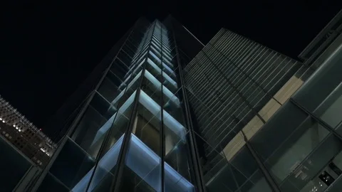Tall Skyscraper at Night Low Angle Philadelphia Comcast Center 動画素材 113838186