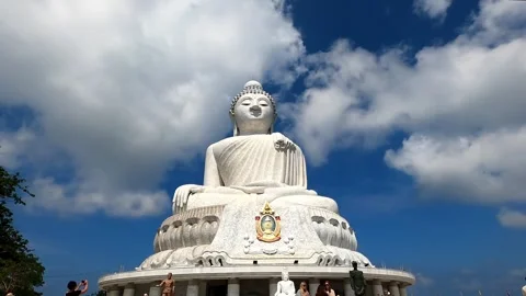 Tall statue under beautiful clouds. Video stock 242166226