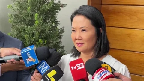 "The tally sheets from abroad give us a lot of encouragement," says Fujimori, ai Stock-Footage 337543687