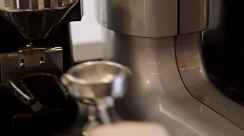 Tamping the grind coffee. Close-Up Vídeos de archivo 49620714