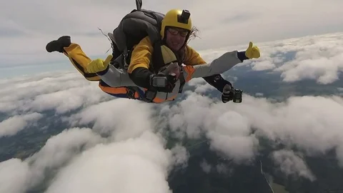 Tandem jump Stockbeeldmateriaal 76671278