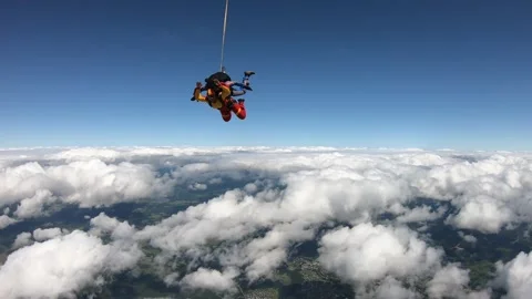 Tandem jump 스톡 동영상 156839507