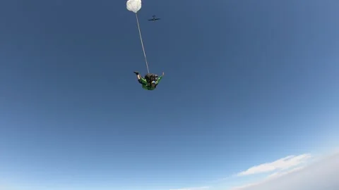 Tandem jump Stockbeeldmateriaal 157449149