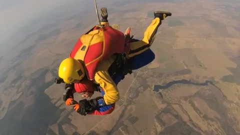 Tandem skydiving. Vidéo 89298716
