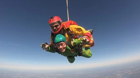 Tandem skydiving. Fun jump. 스톡 동영상 95202922
