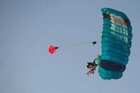 Tandem Skydiving Stock-Fotos