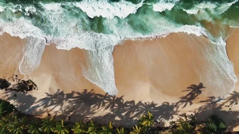 Tangalle ocean waves breaking on the beach in south coast, Sri lanka Stock Footage 323625308