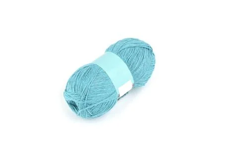 Tangle of yarn with blank label on white background skein Knitting isolated on Stock-Fotos