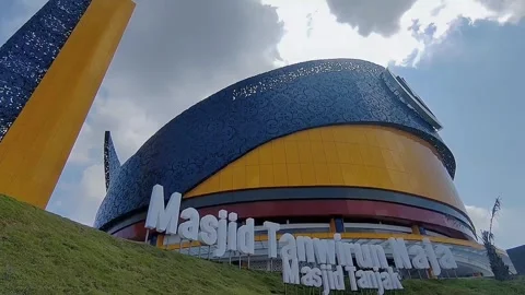 Tanjak batam mosque Stock Footage 243470745