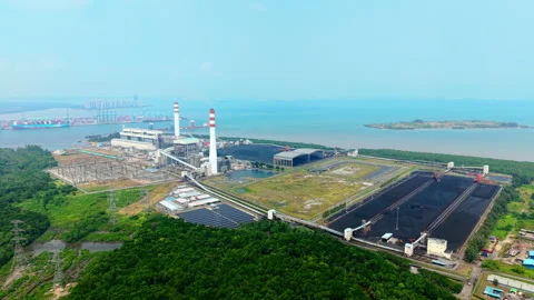Tanjung Bin Solar Panel Aerial Drone Pullout - Malaysia Renewable Energy 4K Stockbeeldmateriaal 344705854