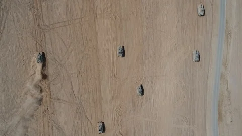 Tank maneuver 動画素材 106942717