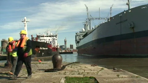 Tanker coming into dock Video stock 67229
