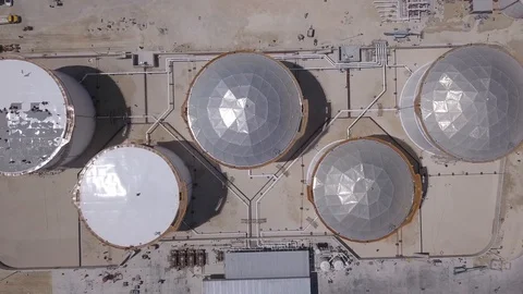 Tanks and structures ports Video stock 94036783