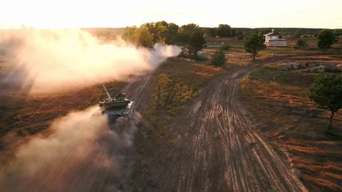 Tanks on the field Stockbeeldmateriaal 99208269