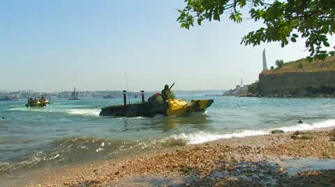 Tanks on the move. Video stock 8914508