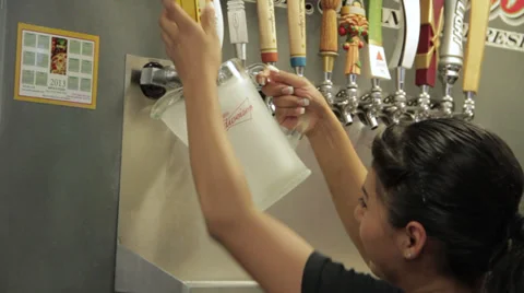 Tap Beer-Apple ProRes 422 (LT) Stock-Footage 33184883