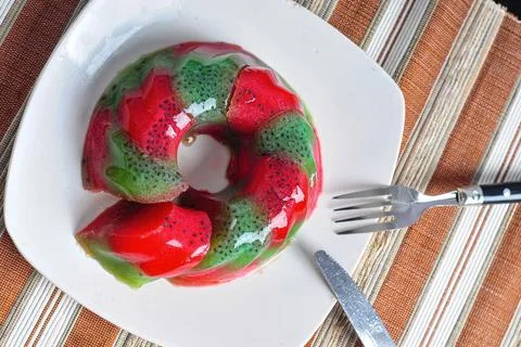 Tape pudding is a pudding made from seaweed combined with fermented sticky .. Foto stock