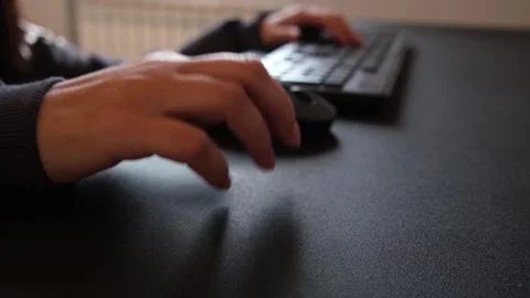 Tapping fingers on office desk while wai... | Stock Video | Pond5