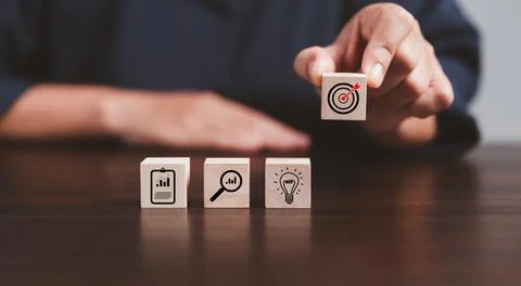 Target or goal with strategy plan, success business revenue concept. Symbols Foto stock