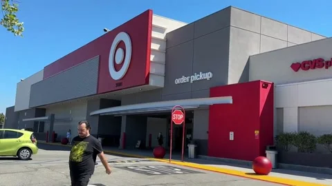 Target prepares to release financial earnings report, Los Ángeles, US - 18 Aug 2 Stock Footage 315073441