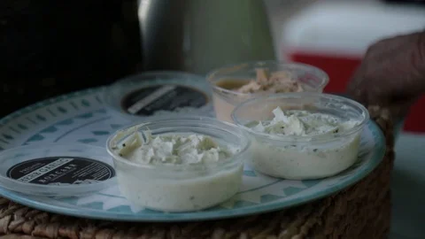 A taste of different flavors 動画素材 105420677