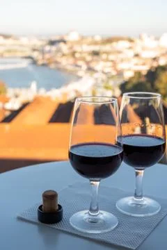 Tasting of different fortified dessert ruby, tawny port wines in glasses with Foto stock