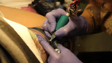 Tattoo Artist Working Stock Footage 39828476