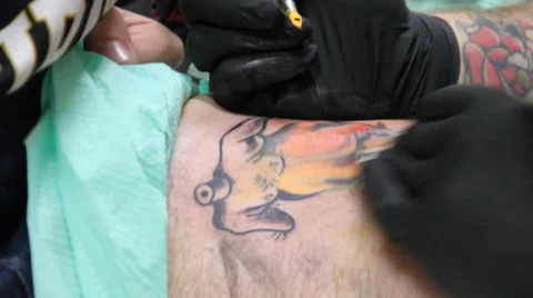 Tattoo Artist Working Stock Footage 39828495