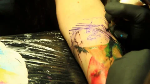 Tattoo Artist Working Stock Footage 39829043