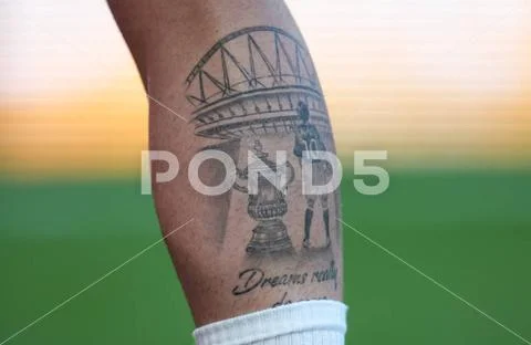Futebol e tatuagem: fãs de Vasco e Fluminense fazem duelo à flor da pele -  Vasco - Extra Online